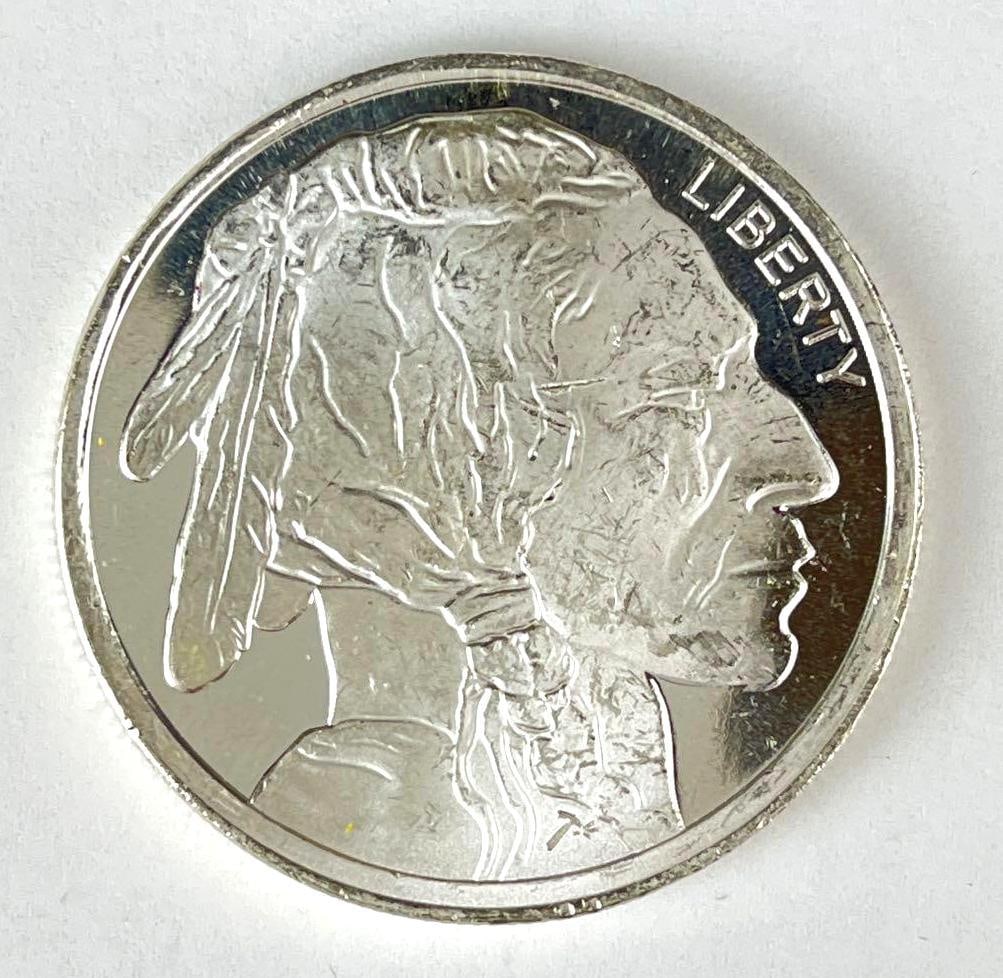 SilverTowne Buffalo Design 1 oz .999 Fine Silver Round (1 of 2)