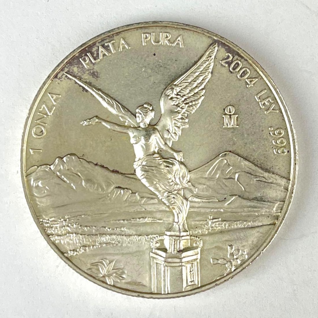 2004 Mexico Libertad 1 Onza 1 oz .999 Fine Silver Round (1 of 2)