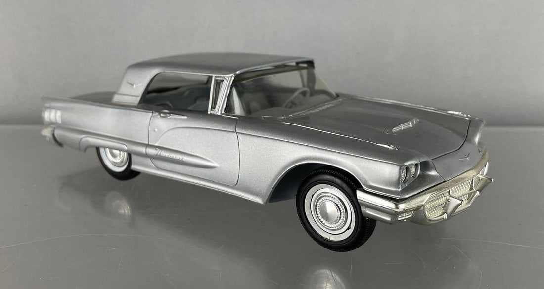 1960 Ford Thunderbird Silver Dealership Promo Car (1 of 5)