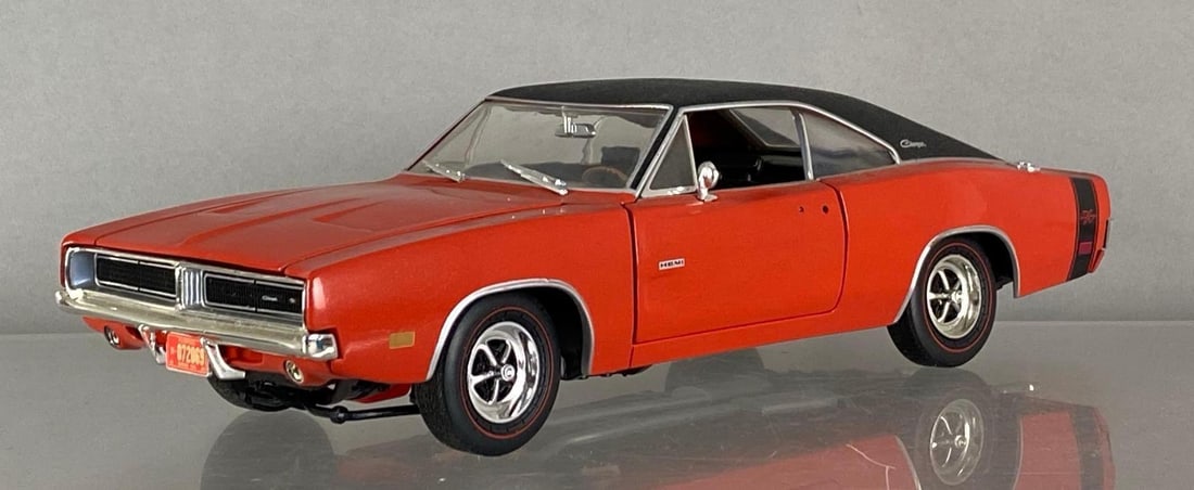 ERTL 1969 Dodge Charger R/T Hemi (1 of 4)