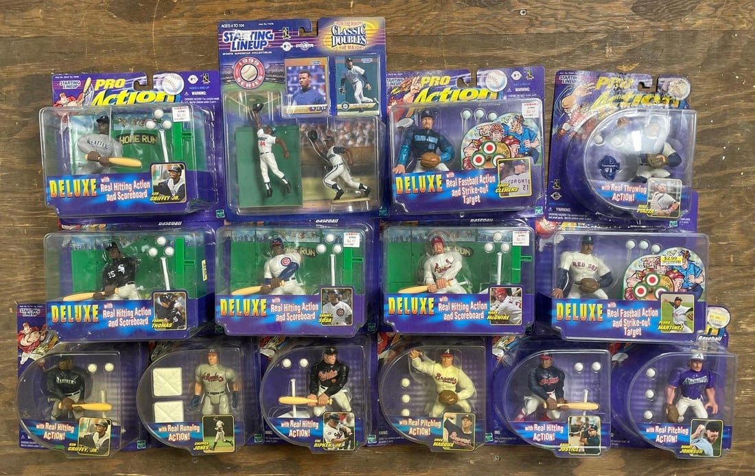 Group of Kenner Starting Lineup Pro Action Baseball Figures (1 of 3)