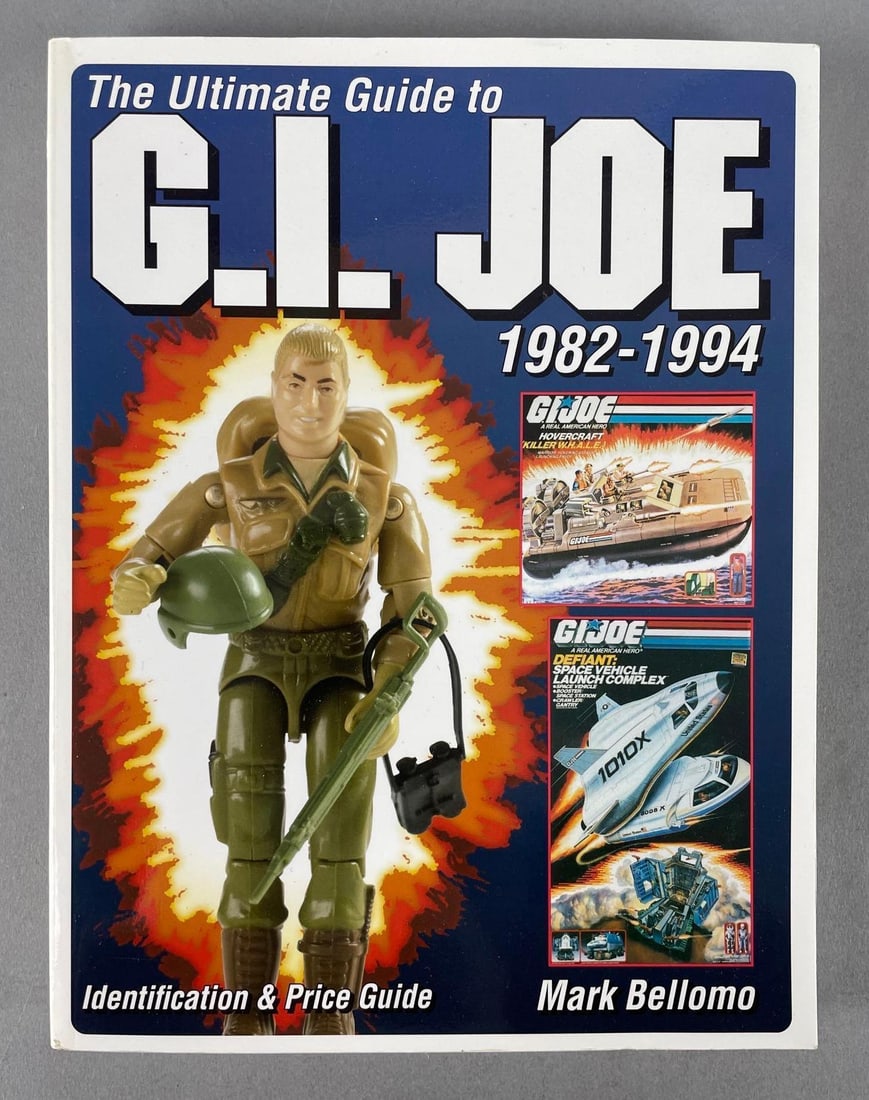 2005 Ultimate Guide to G.I. Joe 1982 - 94 Book (1 of 2)