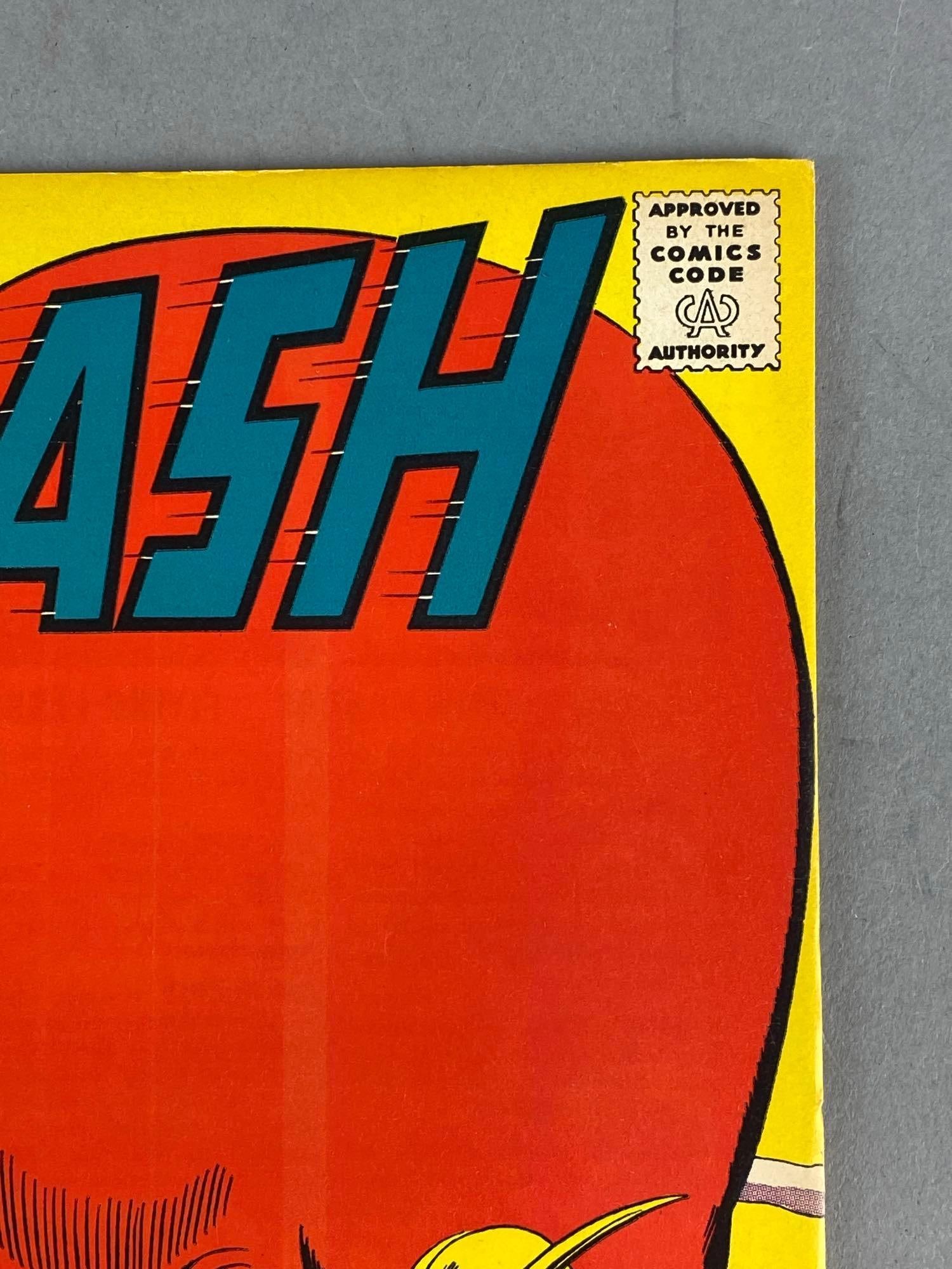 DC The Flash No. 177 Comic Book - 3