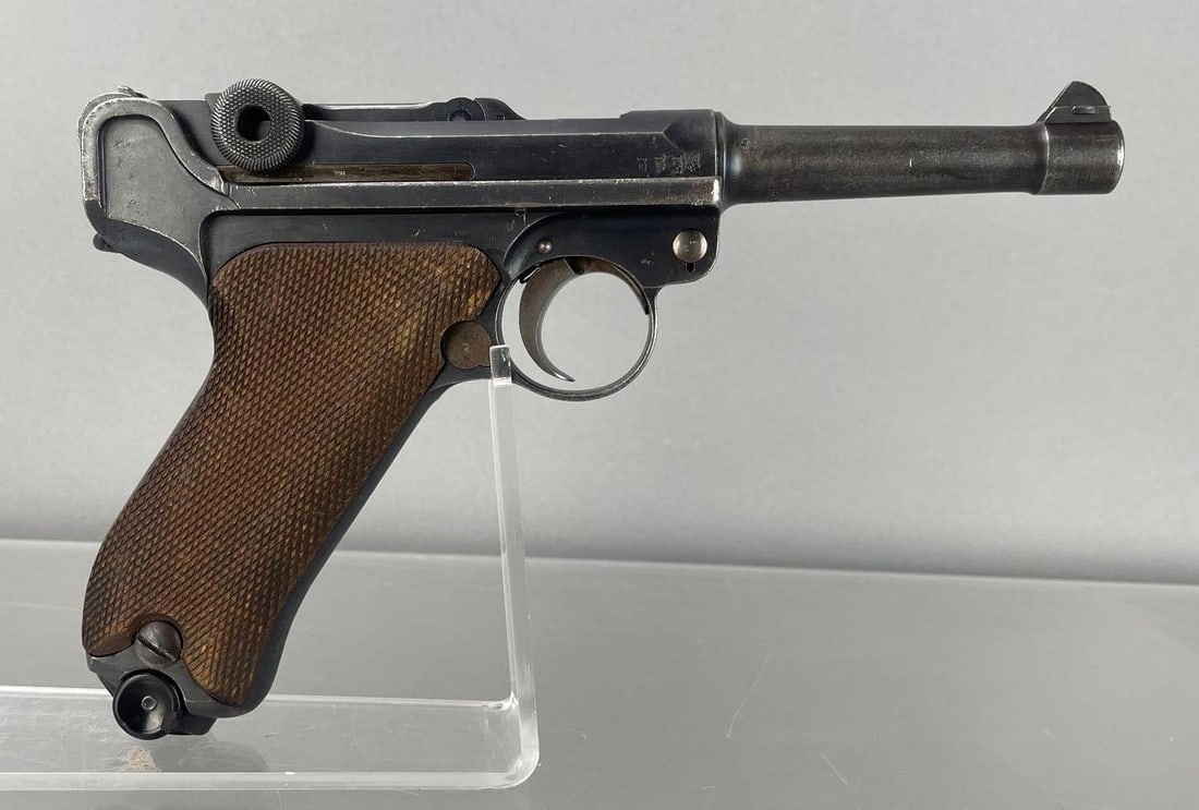 Erfurt Model 1912 P08 Luger 9mm Cal. Semi Auto Pistol: S/N: 9833, matching numbers throughout except magazine