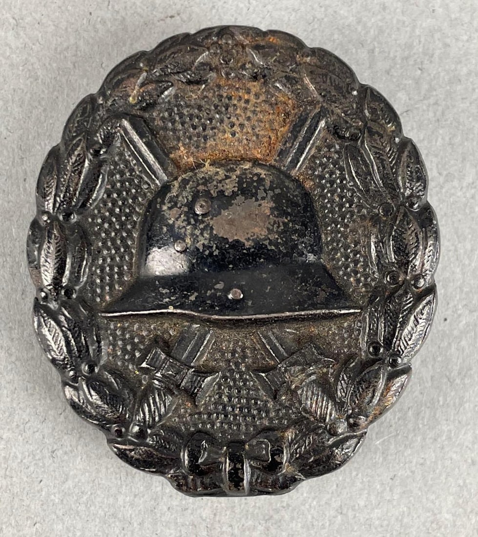WW2 German Wound Badge (1 of 2)