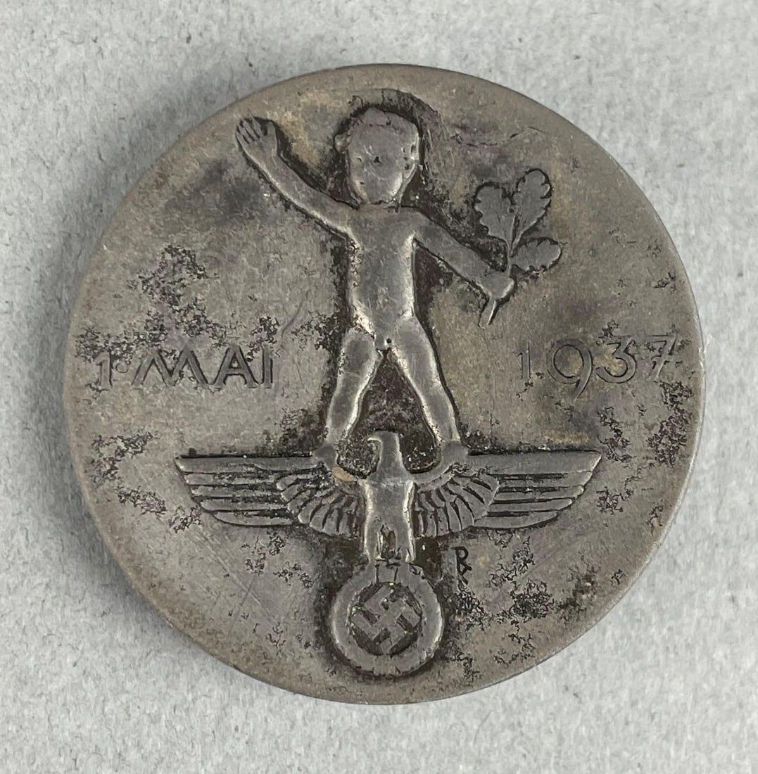 1937 WW2 German May Day Tinnie: 1 3/8"