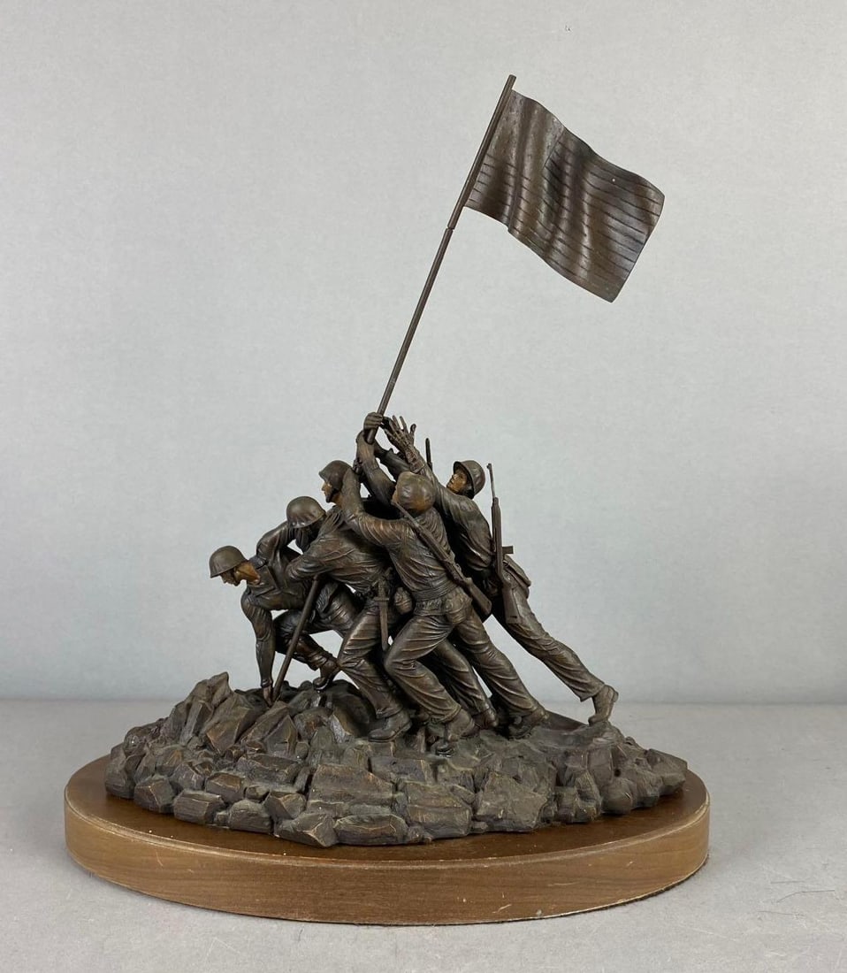 1990 The Franklin Mint “Raising of the Flag On Iwo Jima?? Resin Display (1 of 4)