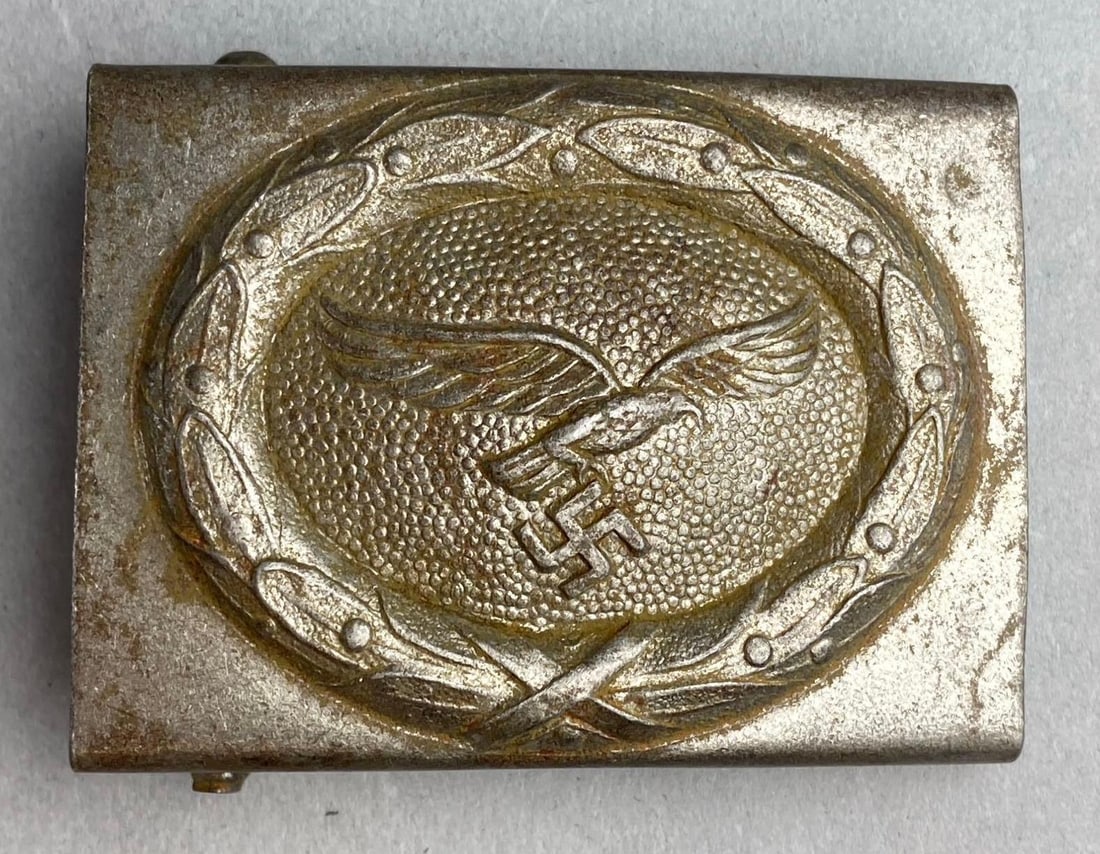 WW2 German Luftwaffe Enlisted Man/ NCO Belt Buckle (1 of 2)