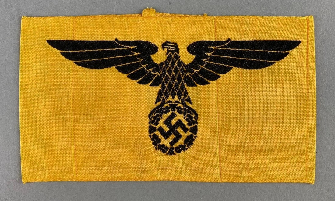 WW2 German State Service Armband: Measure L 7 1/2 x W 4 inches.