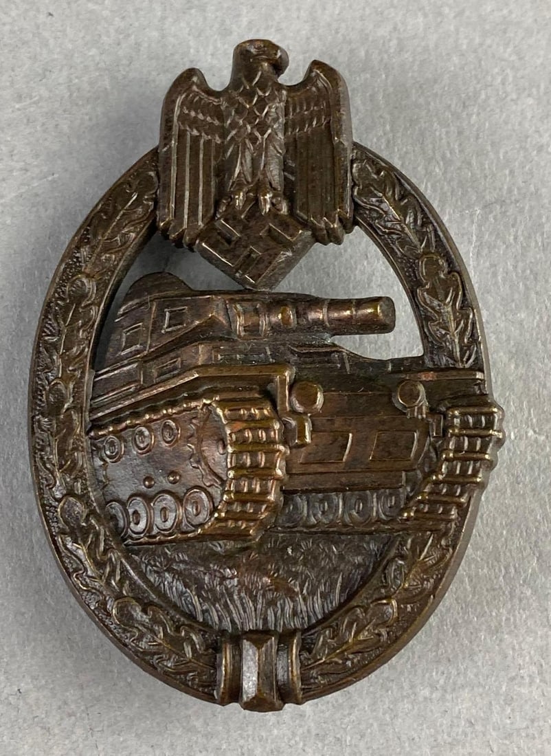 WW2 German Panzer Assault Badge: Mfg by Rufold Souval. Measures L 2 x W 1 1/2 inches.
