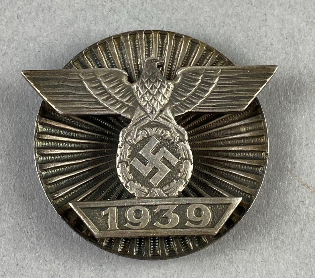 WW2 1939 Iron Cross 1st Class Clasp: Measures 1 1/2” in diameter.