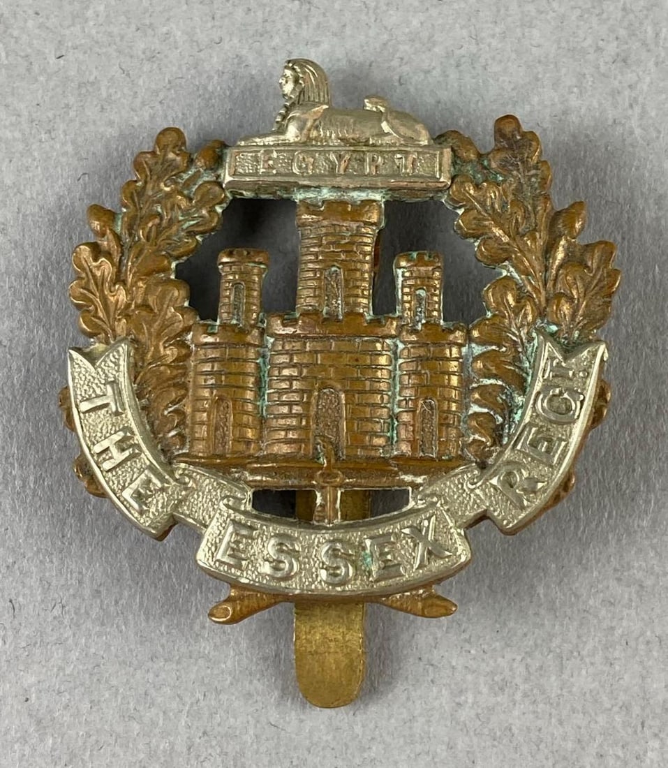 British The Essex Regiment Egypt Military Cap Badge (1 of 2)