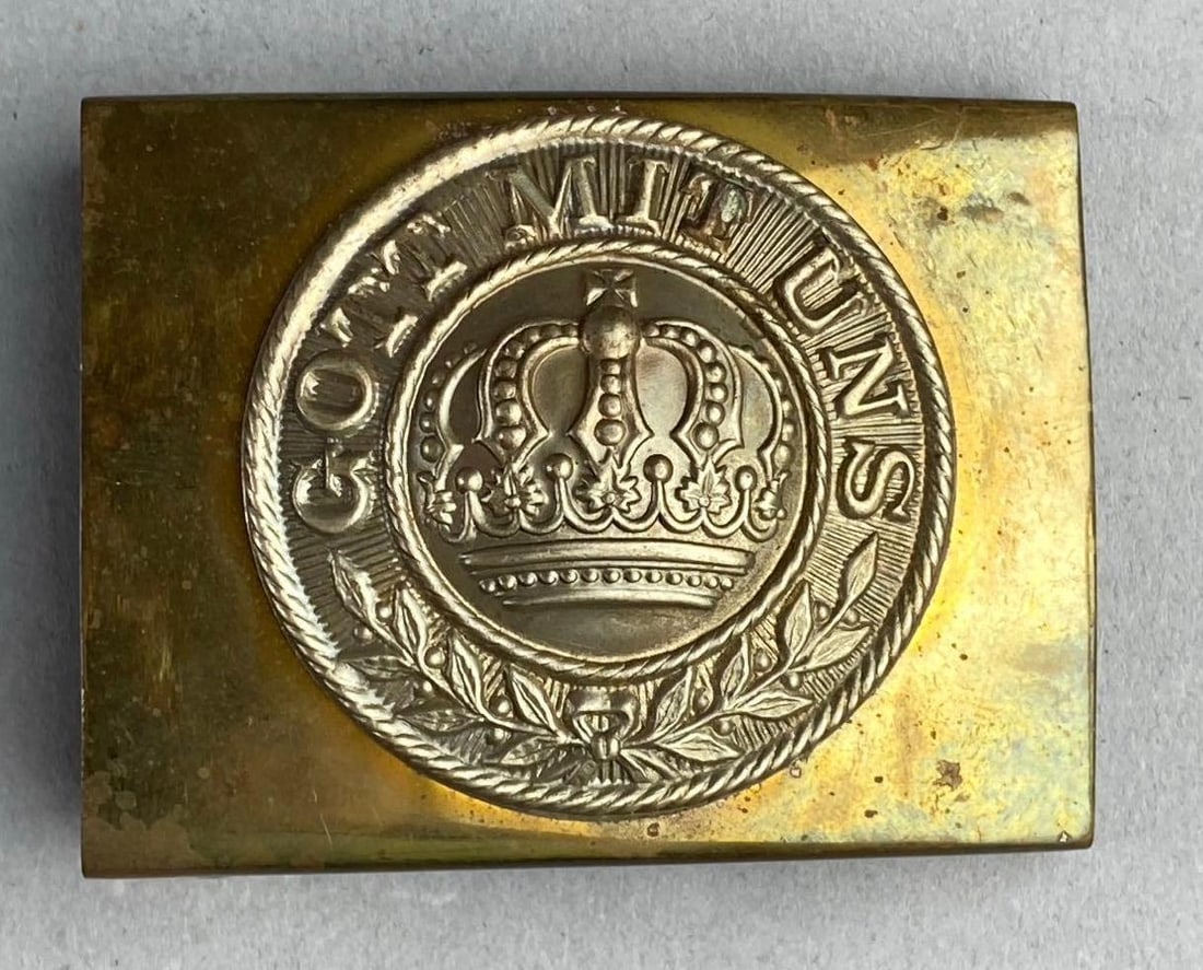 WW1 German Imperial Army Belt Buckle: Measure L 2 1/2 x W 2 inches.