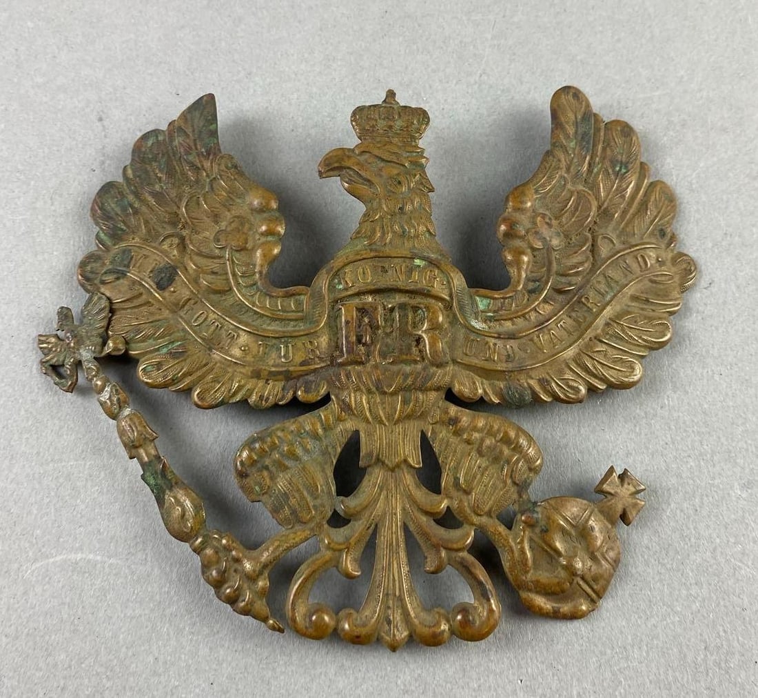 WW1 Prussian Pickelhaube Helmet Plate: Measure L 5 x W 4 inches.