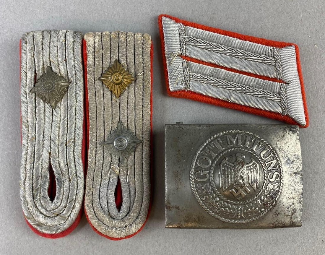 Group of Assorted WW2 German Souvenirs (1 of 4)