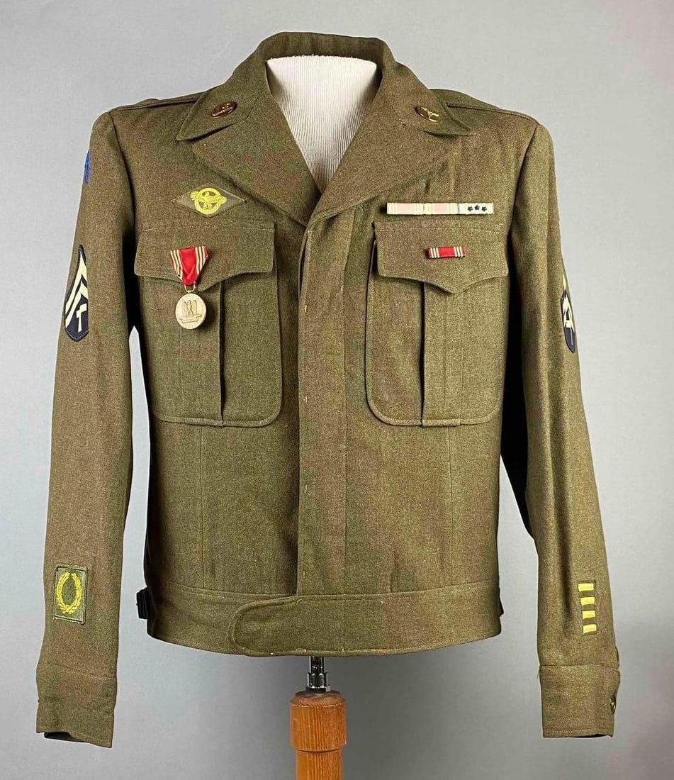 WW2 US Army Medic Dress Jacket with Patches (1 of 6)