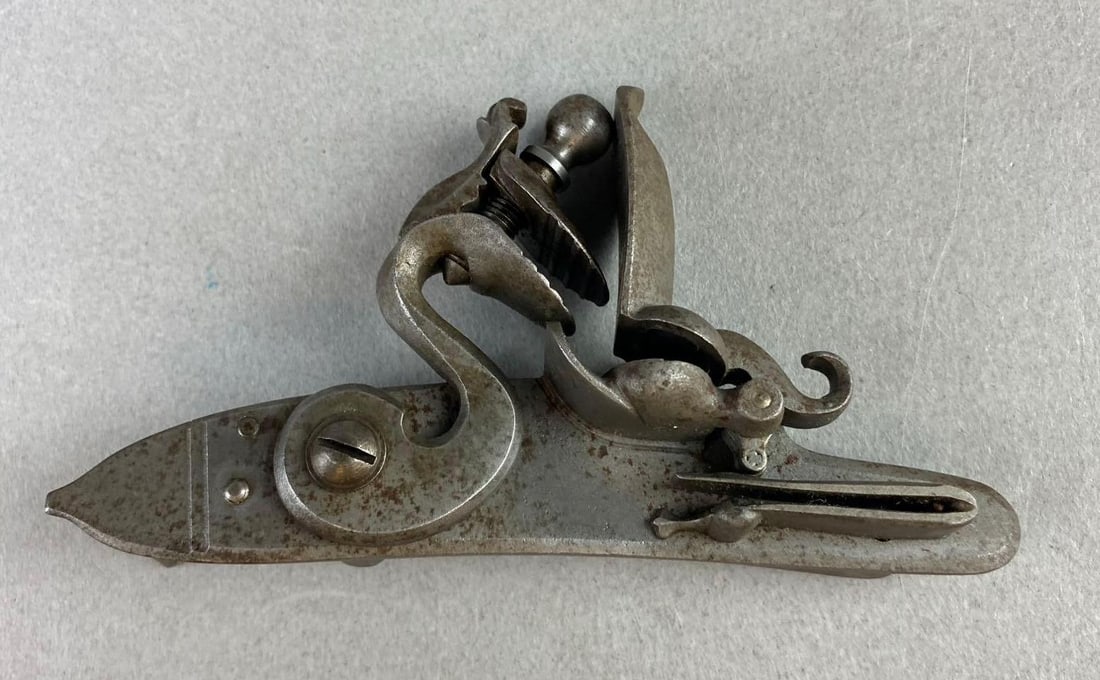 Antique L and R Flintlock Side Plate: Measures 5” in length.