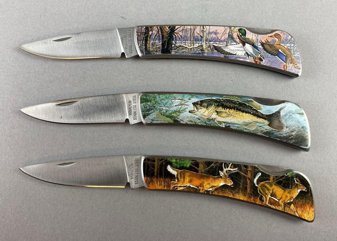 Group of 3 Wildlife Folding Knives (1 of 3)