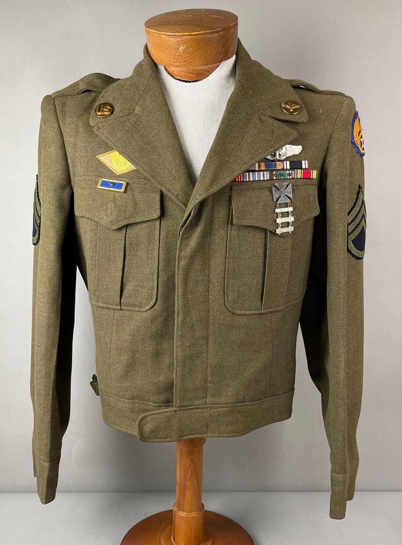 WW2 US Army Ike Jacket: Includes 8th Army Air Force patch, army Airforce air gunner pin, pow mia ribbon and more. Size 36R.