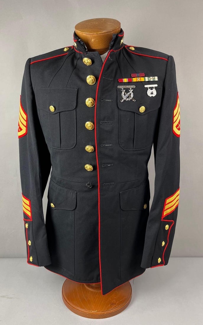 US Marine Dress Jacket (1 of 5)