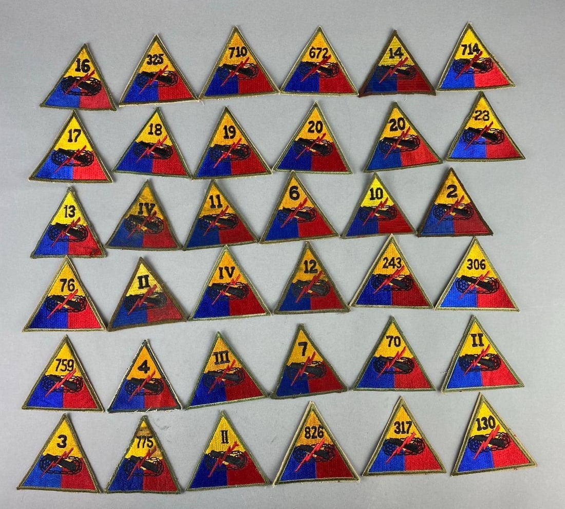 Group of Assorted WW2 US Army Military Insignias Patches (1 of 6)