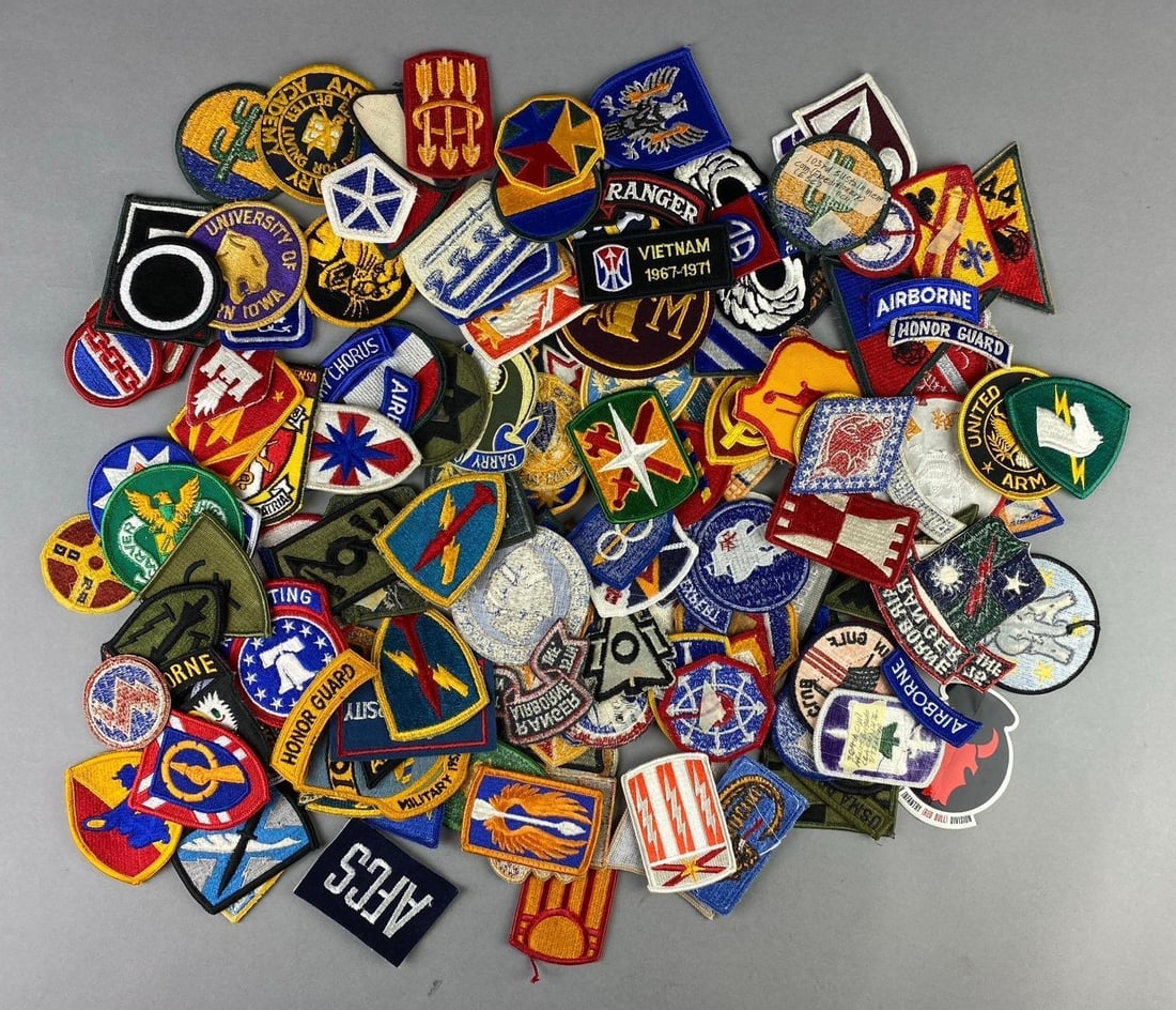 Group of Assorted Cold War/ Modern US Army Military Insignias Patches: Includes 364th Civil Affair Brigade, Honor Guard, and more. Largest measures 4”