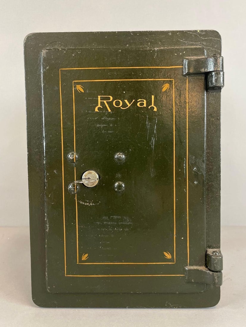 Antique Royal Iron Home Deposit Safe (1 of 5)
