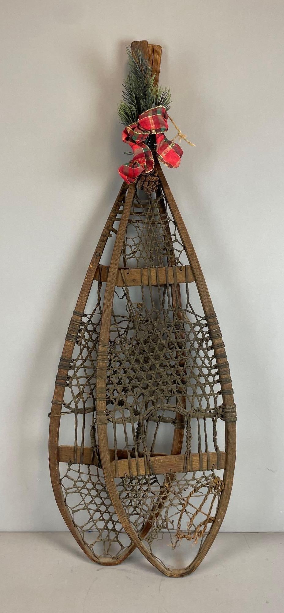Vintage Snowshoe Christmas Decoration: Snowshoes measure 41" x 11"