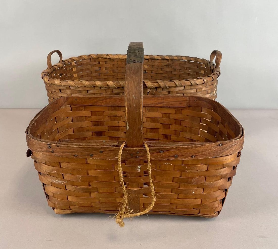 Group of 2 Vintage Woven Baskets (1 of 5)