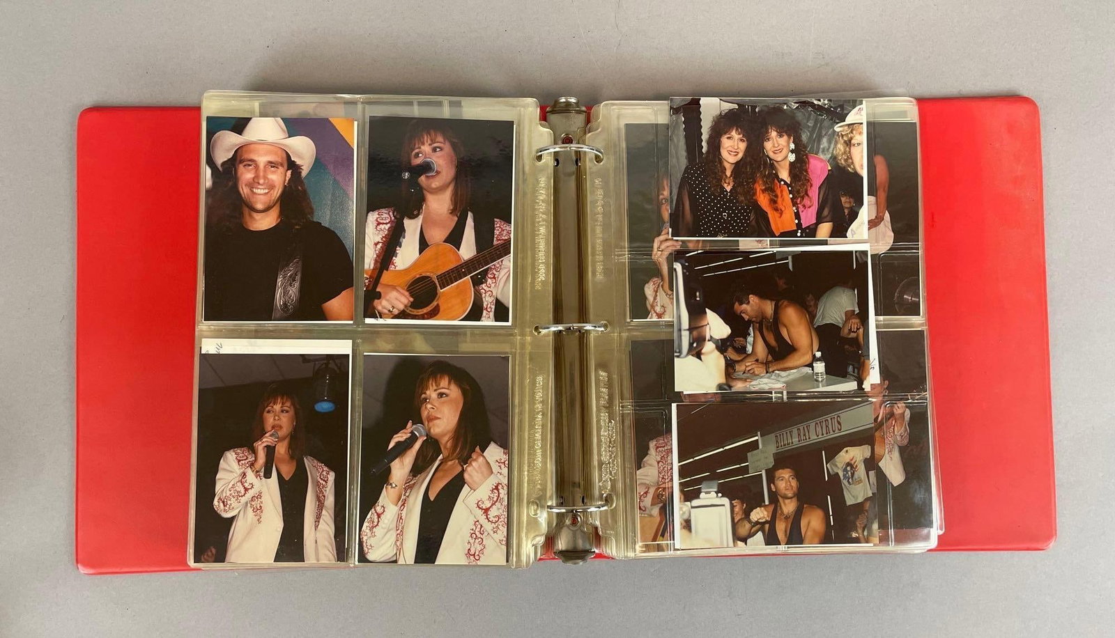 Album of 1992 Country Music Fan Fair Candid Photos (1 of 6)