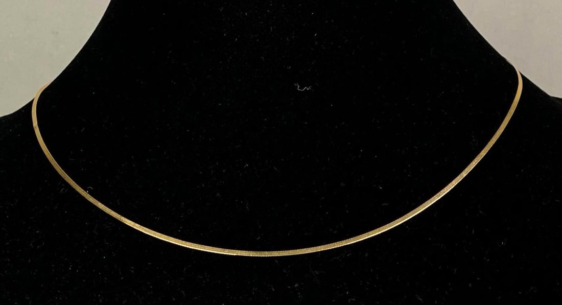 SMC Signed 14K Yellow Gold Italian Herringbone Necklace: Total weight of 1.3 grams, measures 18? in length