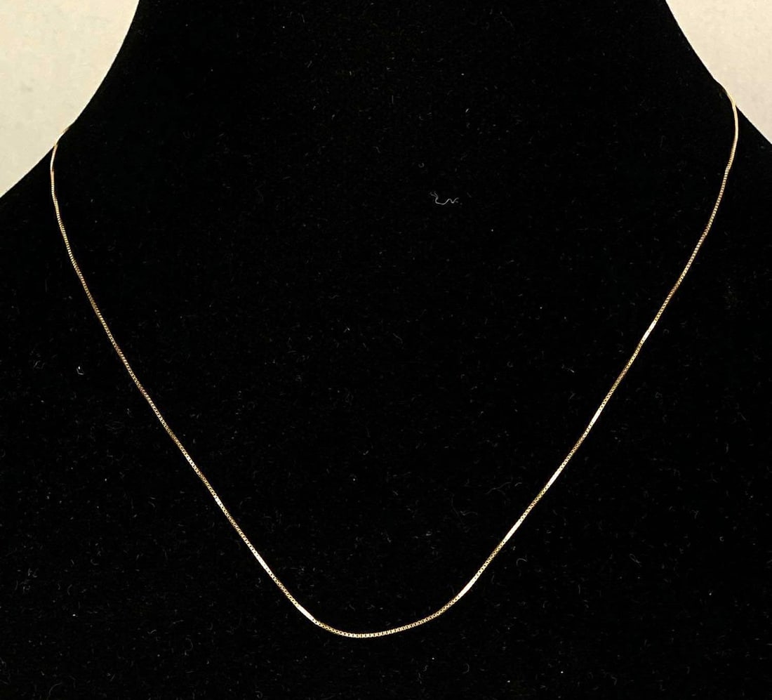 14K Yellow Hold Box Chain Necklace: Total weight of 0.9 grams, measures 18? in length