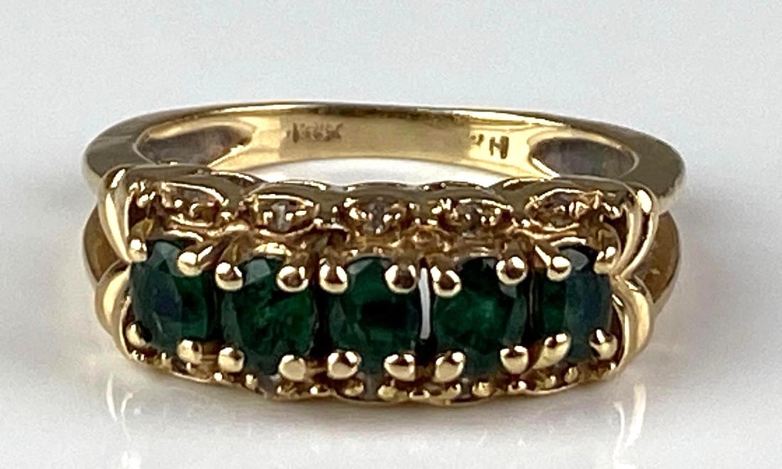 14K Yellow Gold Emerald Diamond Ring: Total weight of 3.8 grams, size 6 1/2