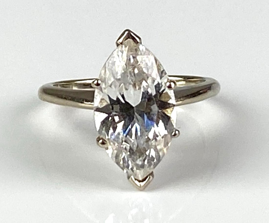 14K White Gold Marquise Clear Topaz Ring: Total weight of 5 grams, size 7 1/2