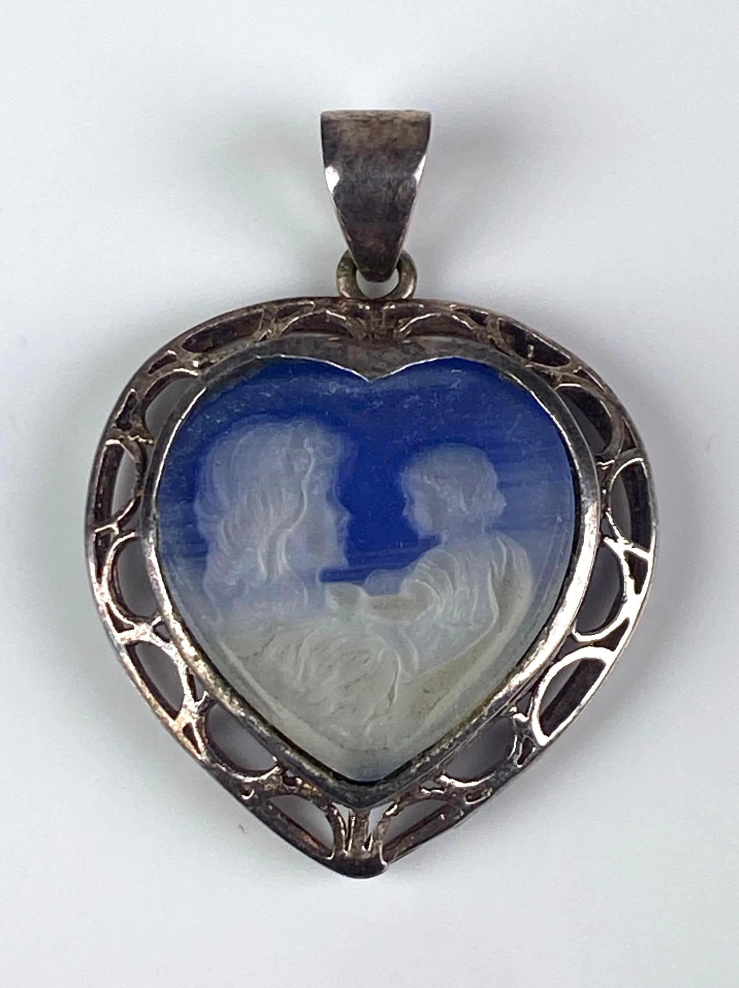 Signed Sterling Silver Cameo Heart Pendant: Measures 1 1/2? H x 1? W