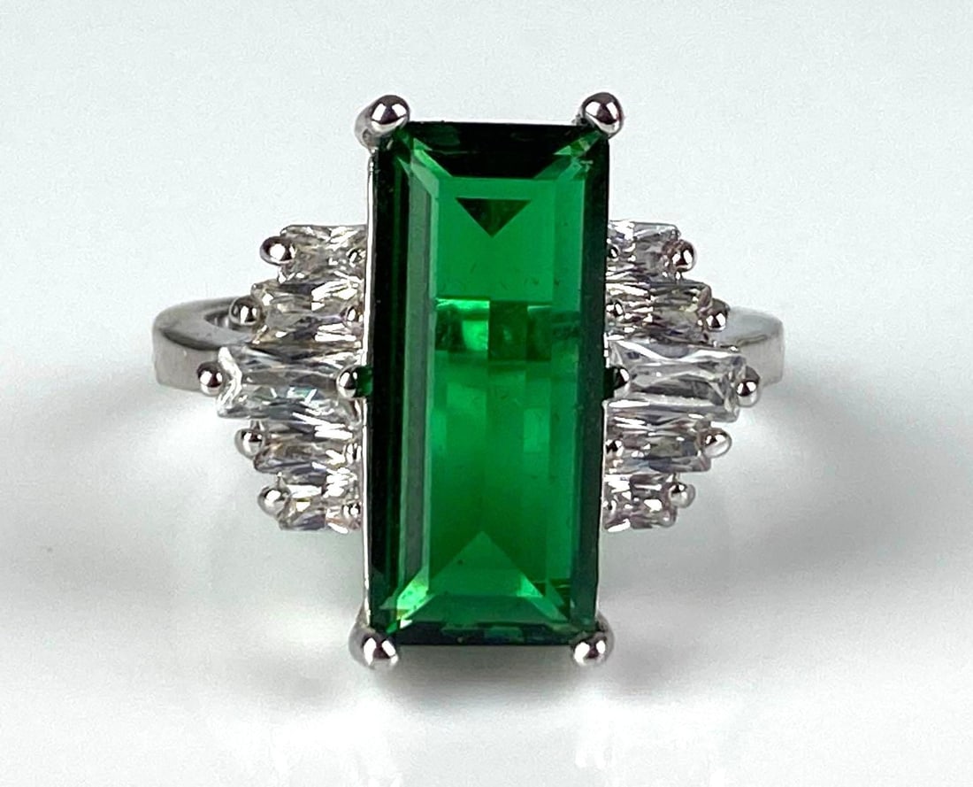 Sterling Silver CZ Ring: Size 9