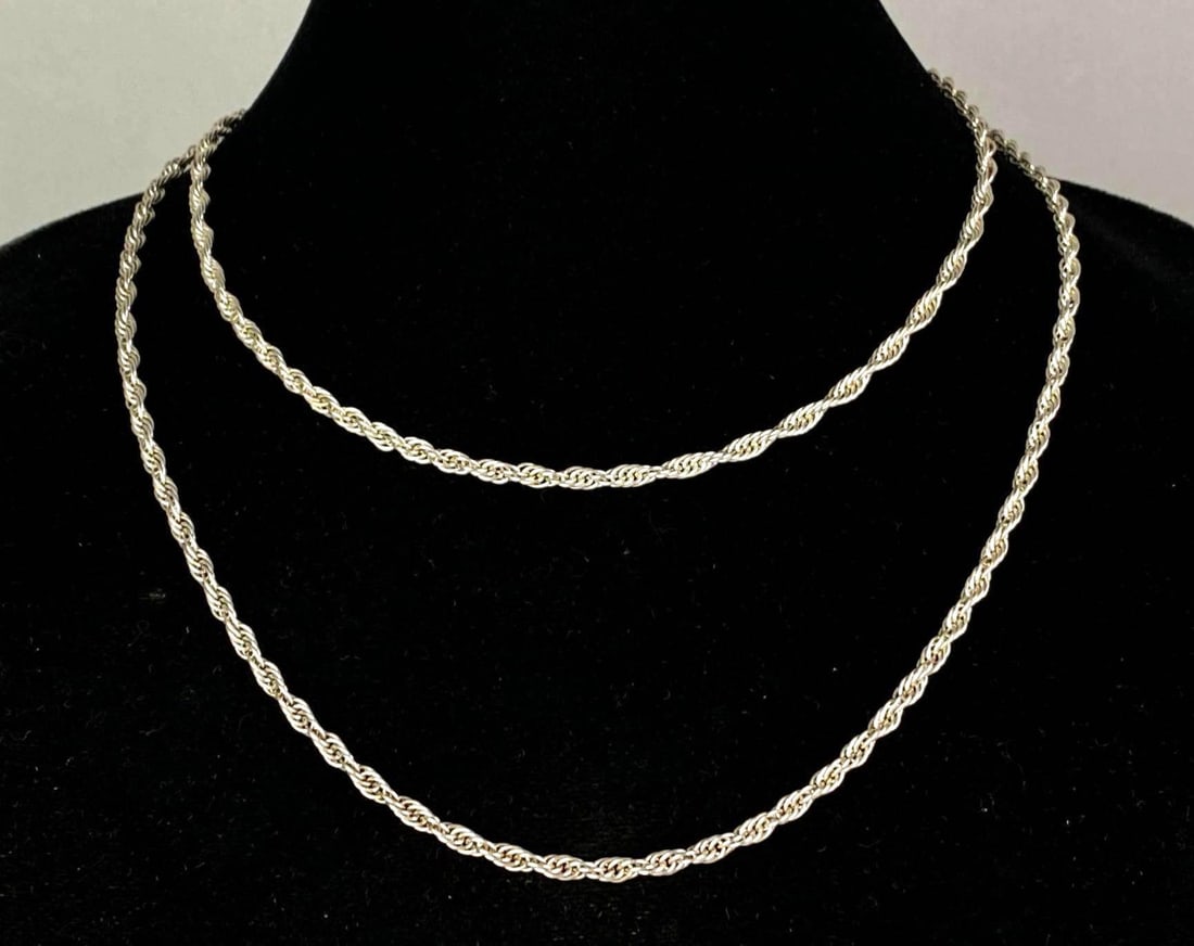 Sterling Silver Rope Twist Chain Necklace: Measures 40? in length