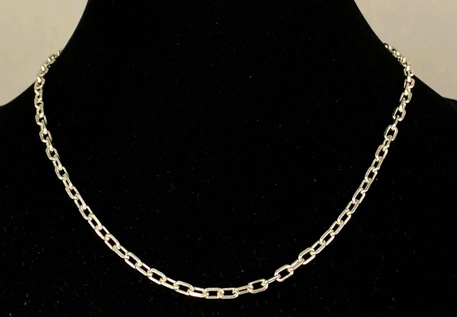 Y Signed Italian Sterling Silver Cable Chain Necklace: Measures 18? in length