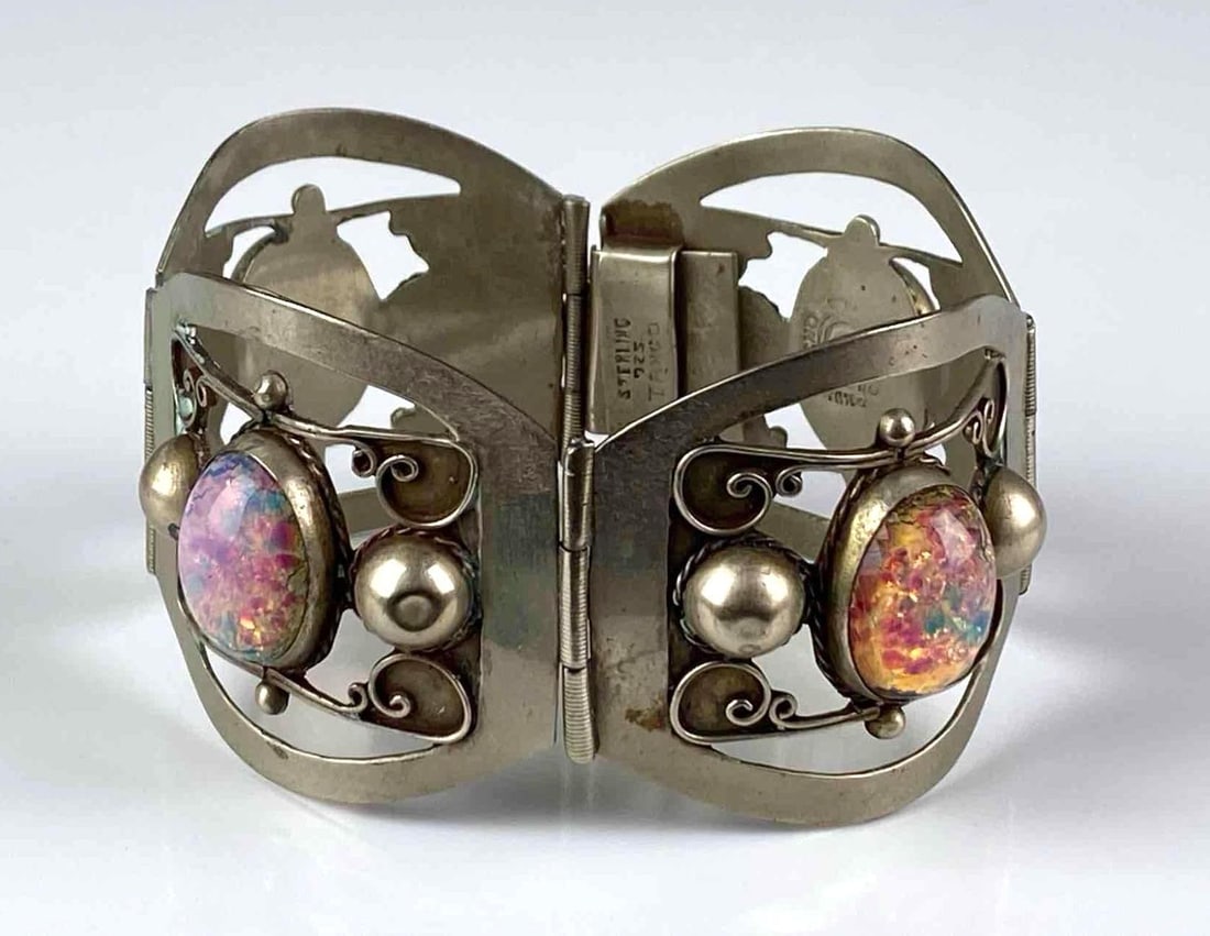 Taxco Mexican Sterling Silver Foil Opal Bracelet: Measures 7? in length