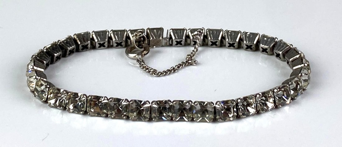 Sterling Silver CZ Bracelet: Measures 7 1/2? in length