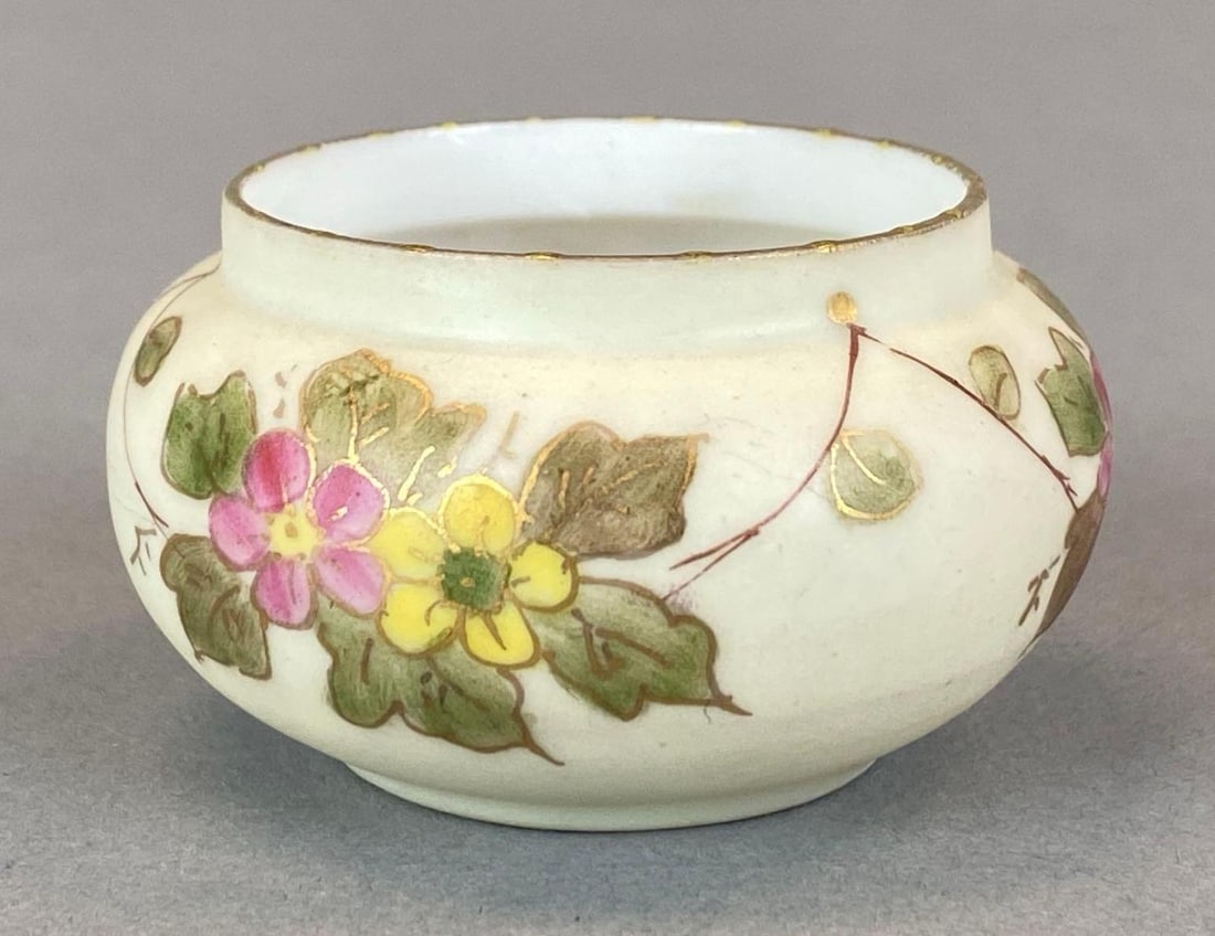 Antique Rudolstadt Hand Painted Floral Motif Satin Pottery Salt: Antique Rudolstadt Hand Painted Floral Motif Satin Pottery Salt Marked on base, measures 1 1/4? H x 2? W x 2? D