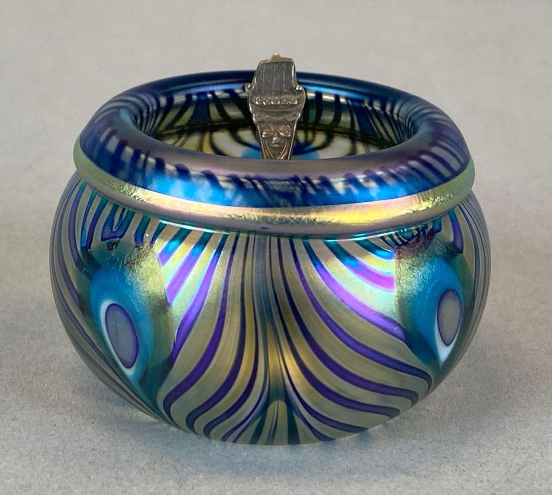 2011 Signed Iridescent Satin Peacock Feathered Art Glass Salt: Artist signature Etched on base, includes silver spoon, measures 1 1/2? H x 2 1/2? W