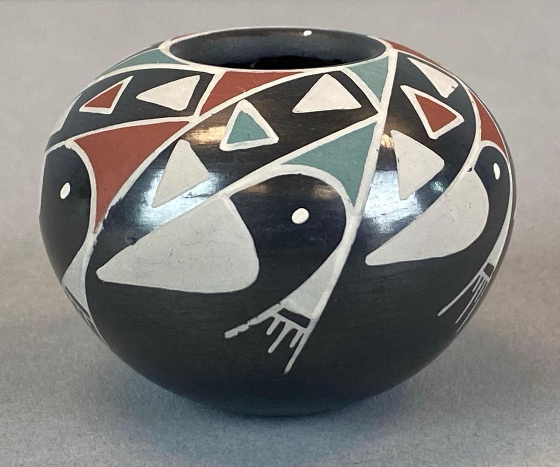 Minerva Ortiz Signed Miniature Native American Pottery Pot (1 of 5)