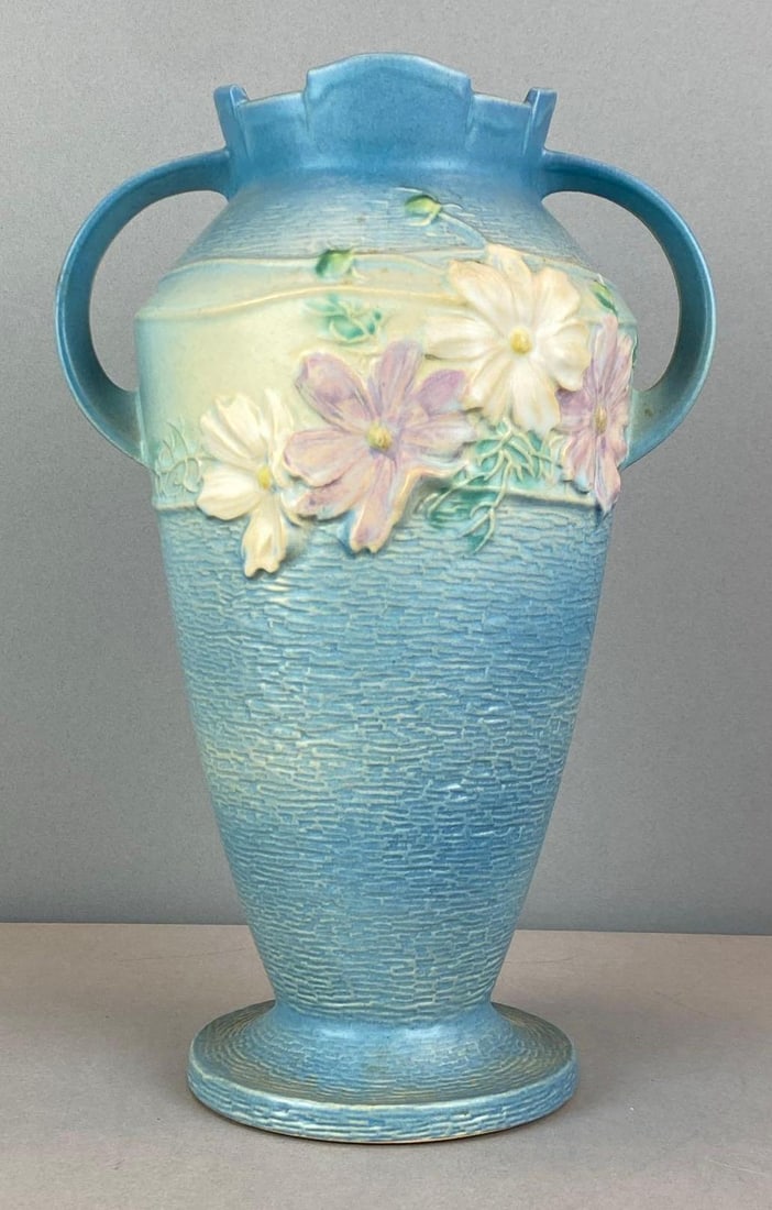 Roseville Pottery Cosmos Pattern Handled Vase (1 of 7)