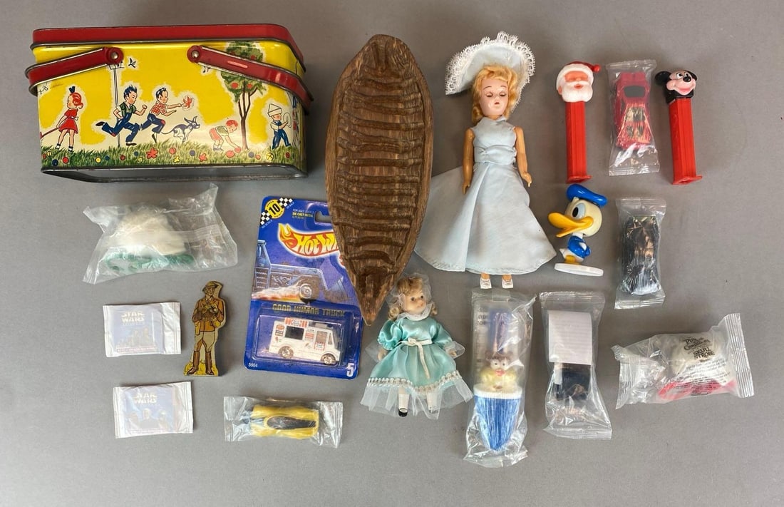 Group of Assorted Items (1 of 3)