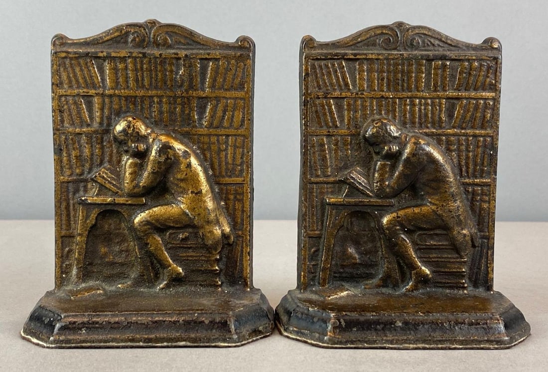 Pair of Vintage Man Reading Cast Iron Bookends (1 of 5)