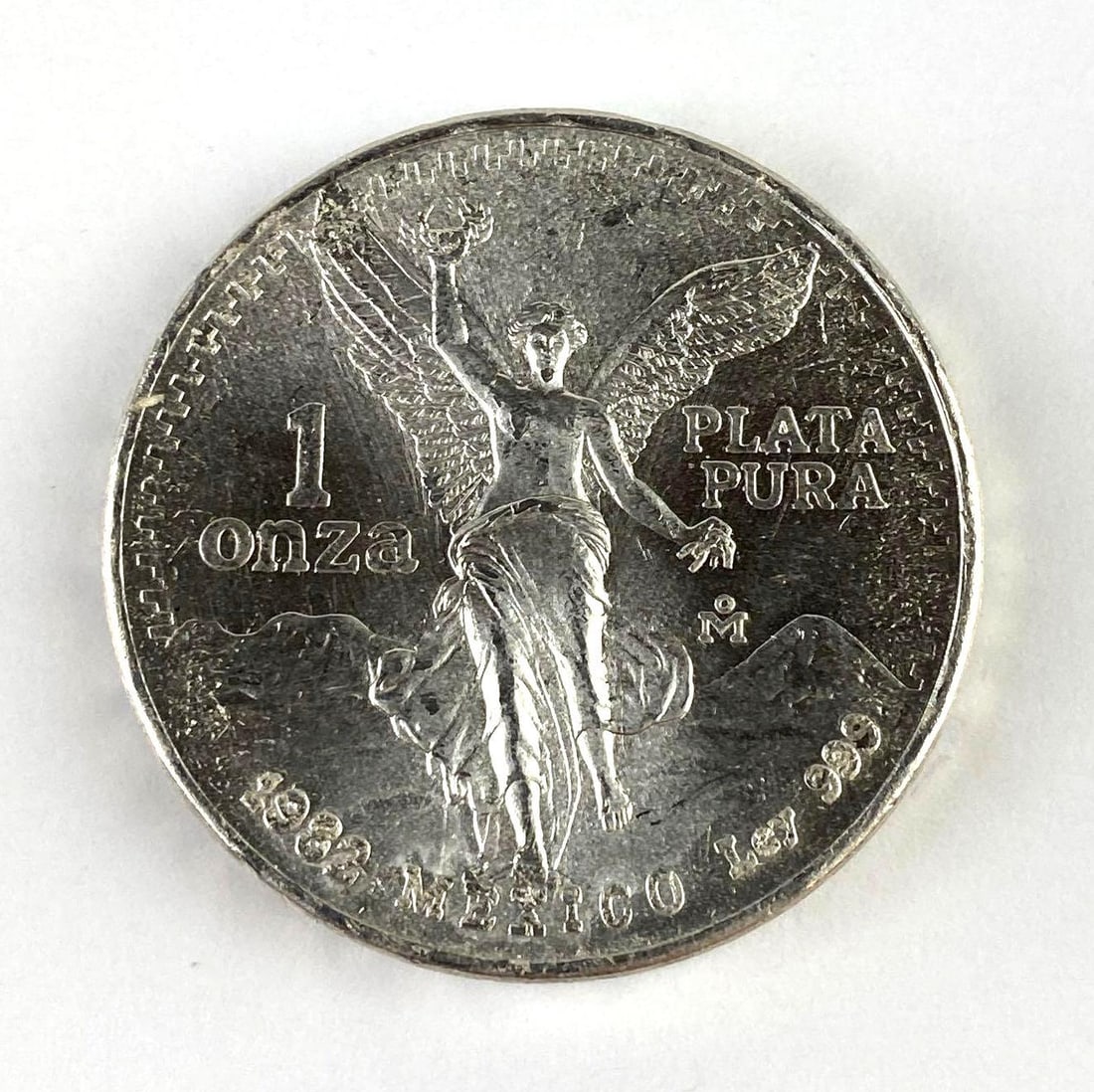 1982 Mexico Libertad 1 Onza 1 Oz .999 Fine Silver Round: 1982 Mexico Libertad 1 Onza 1 Oz .999 Fine Silver Round