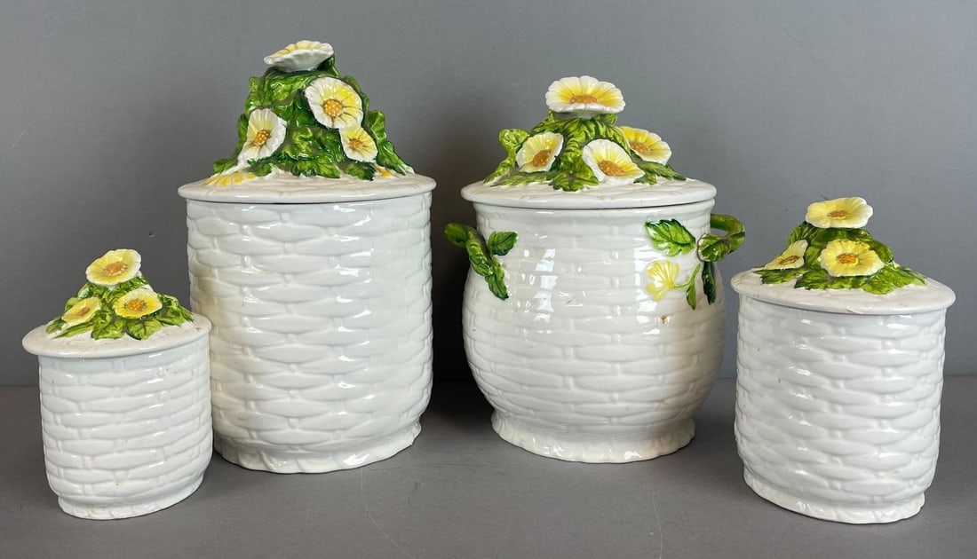 Set of 1970 Geo Z Lefton Daisy Weave Porcelain Jars (1 of 3)