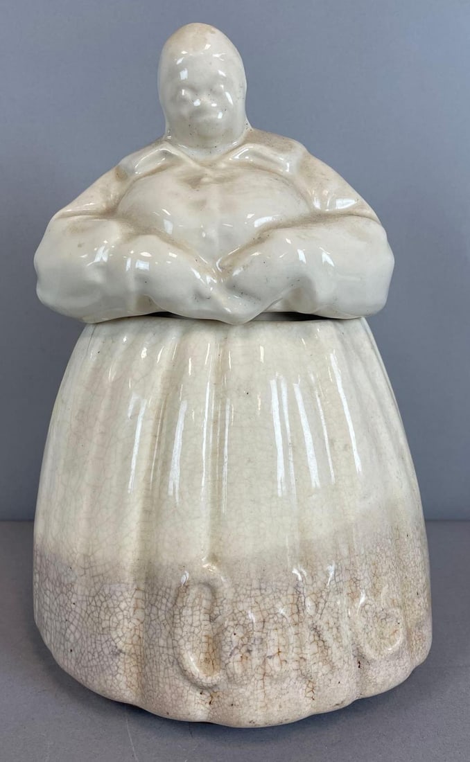 Vintage McCoy Pottery Mammy Figural Cookie Jar (1 of 5)