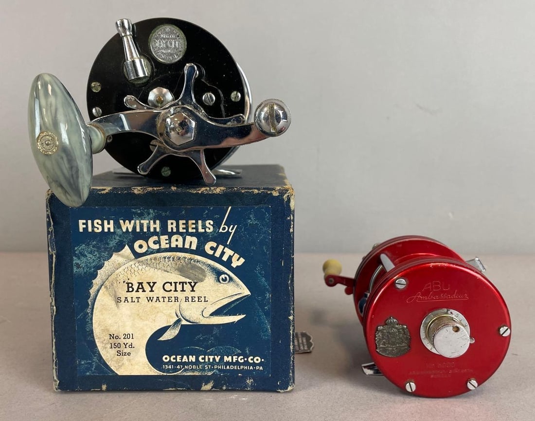 Group of 2 Vintage Bait Casting Reels (1 of 4)